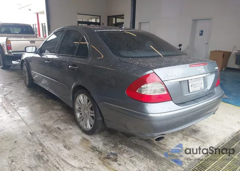 2008 Mercedes-Benz E 350 4Matic z USA, uszkodzony, nr VIN WDBUF87X88B234158
